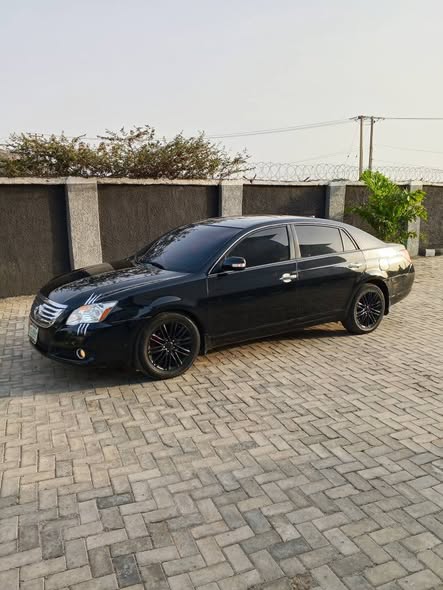 A picture of Toyota Avalon