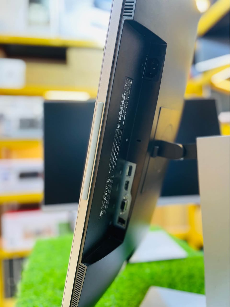 A picture of Hp Monitor 24 inches Tsh 280 000