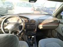 A picture of Peugeot 406