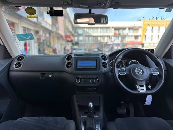 A picture of VOLKSWAGEN MPYAAA