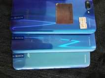 A picture of Honor 10 6gb ram 128 gb rom android version 10