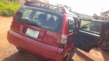 A picture of HRV 2000 model Automatic transmission buy and drive Engine and