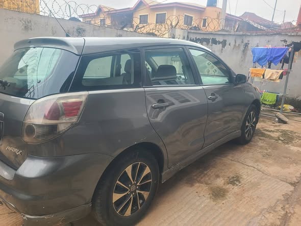 A picture of Toyota matrix 2005 model Owner compound Engine Gear Air Condition