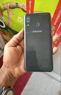 A picture of Samzung A 10s