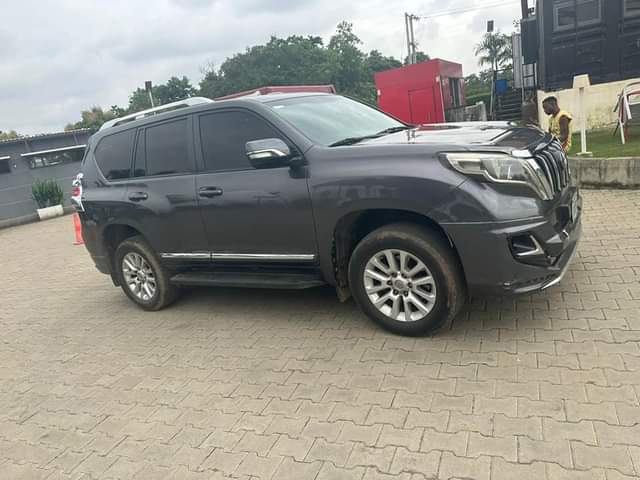 A picture of Toyota Prado 2017