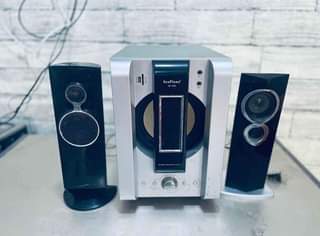 A picture of Spiano Saboufa Bluetooth Memoricard Na Frash Vyote Vipo