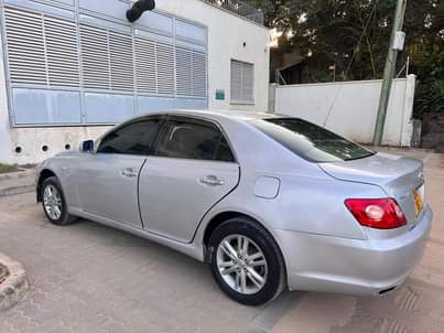 A picture of Toyota mark X