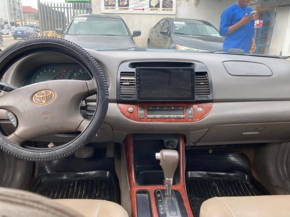 A picture of Toyota Camry 2004