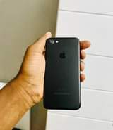 A picture of iPhone 7 128GB