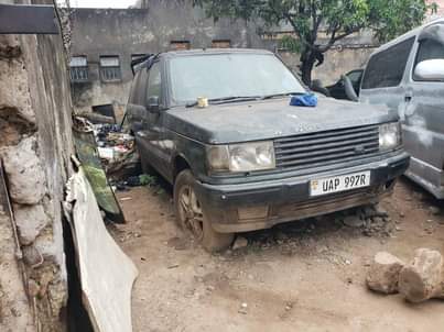 A picture of Range rover for sell price 8Million