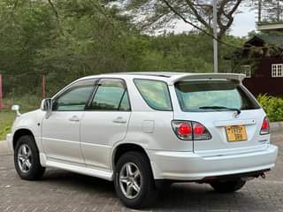 A picture of Toyota Harrier
