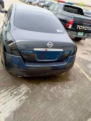 A picture of Nissan Altima 010 Nigeria used baked on first body 08030481307