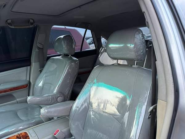 A picture of For sale Few months used 2006 Lexus RX 330 Full