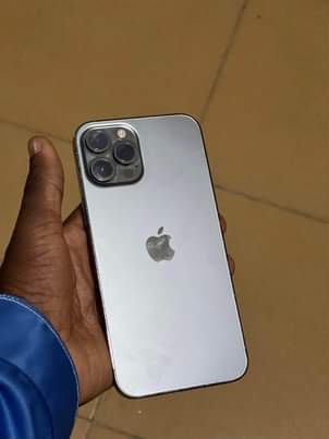 A picture of iPhone 12 Pro Max 128gb FULL OPTION 78BH strong