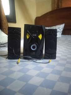 A picture of Alitop subwoofer