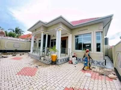 self compound houses