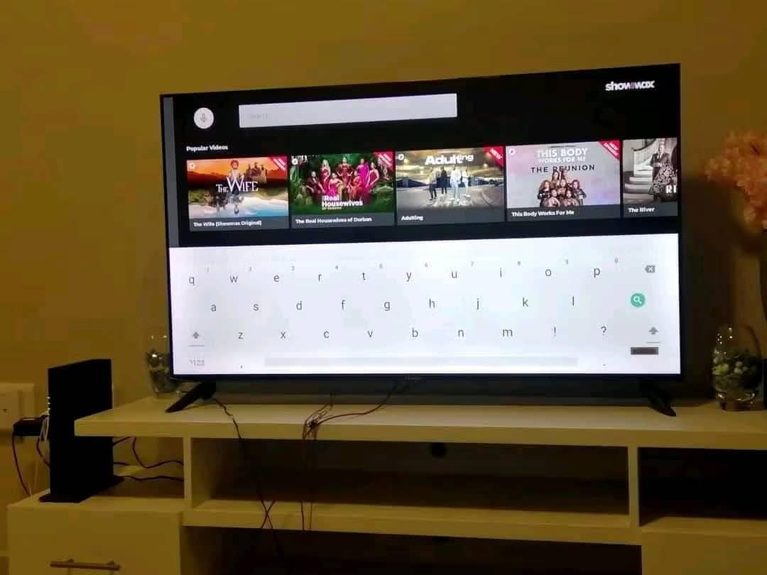 A picture of Hisense smart TV still new with free to Channels no