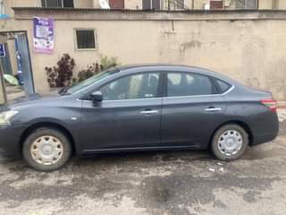 A picture of Nissan Sentra 2015
