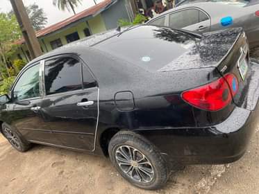 A picture of Toyota Corolla 04 Engine very very silent gear and ac