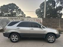 A picture of Toyota Harrier