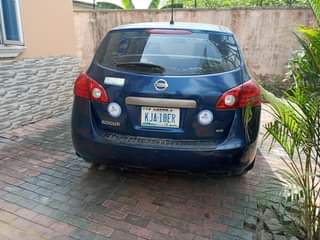 A picture of Nissan rogue 2008 First body