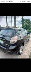 A picture of Toyota matrix 2006 model Painted on first body Engine gear