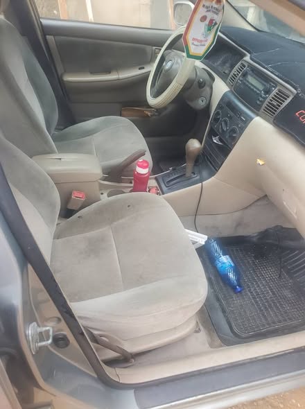 A picture of 2004 Toyota Corolla engine gear ac perfect first body price