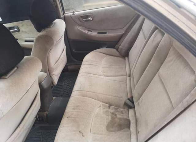 A picture of Honda Accord Painted on first body Automatic transmission Engine sound