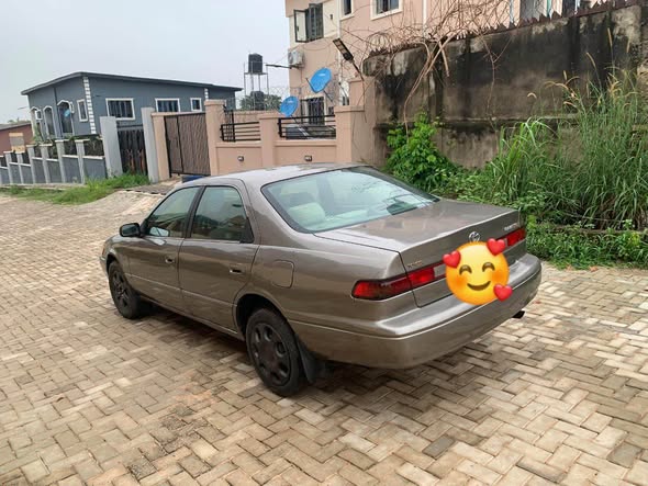 A picture of Toyota Camry Pencil