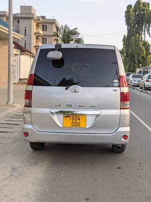 A picture of TOYOTA NOAH NEW SHAPE NAIUZA MIL 8 8 0743435416