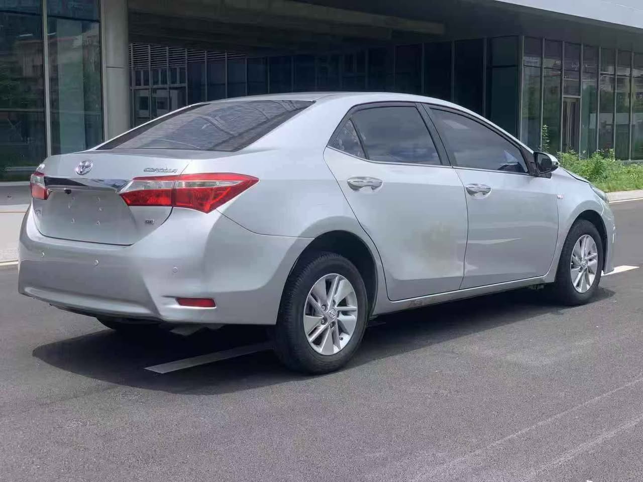 A picture of too much used cars in China WhatsApp 86 15767335847