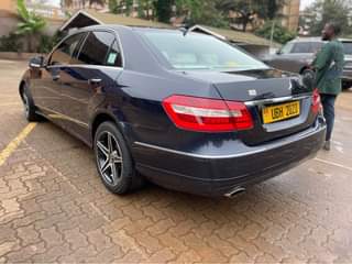 A picture of Mercedes Benz E200