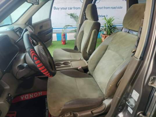 A picture of 2003 HONDA CR V 4PLUG ENGINE AUTOMATIC SOUND AND NEAT