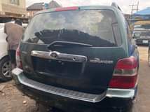 A picture of Toyota Highlander perfect condition everything is working perfectly fine year