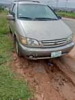 A picture of Toyota sienna