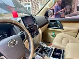 A picture of Belgium escape 2018 on belt Land cruiser with complete documents