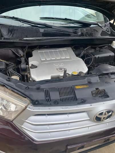 A picture of Toyota Highlander 2013