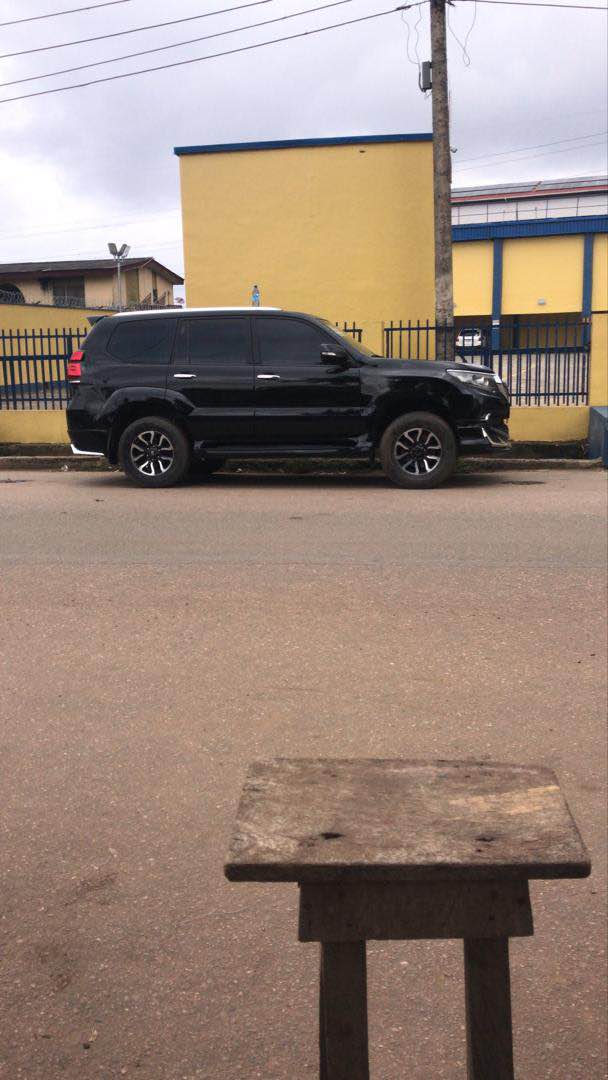 A picture of 2009 Toyota prado