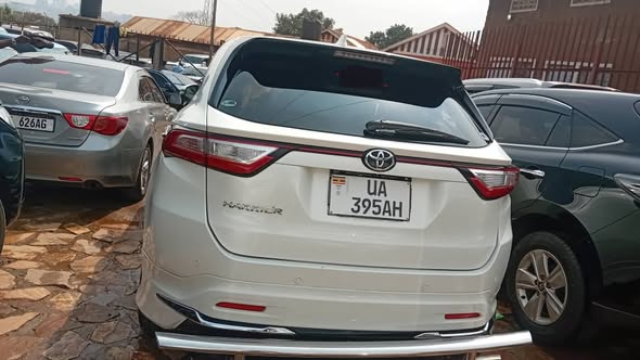 A picture of Toyota harrier
