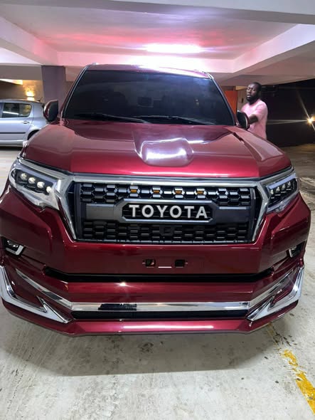 A picture of 2008 gx470 upgraded to prado 2025 model with complete documents