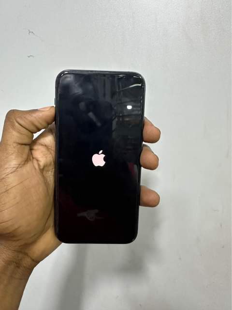 A picture of iPhone X 256gb