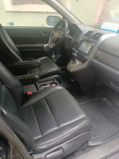 A picture of 2008 Nigeria used Honda CRV Engine gear and AC working