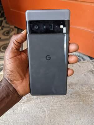 A picture of Google pixel 6 pro gb256 ram12 small line inside 0780431940