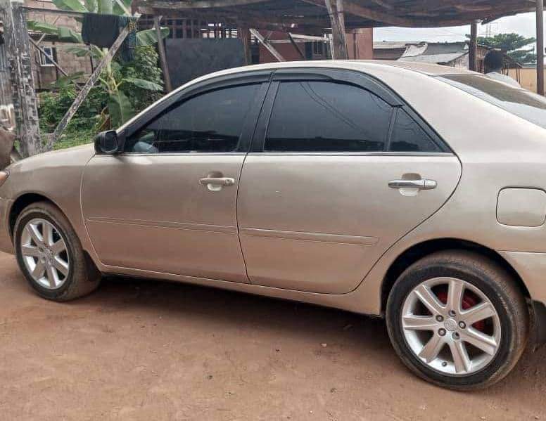 A picture of 2005 Toyota Camry V4 Engine Car in good standard condition