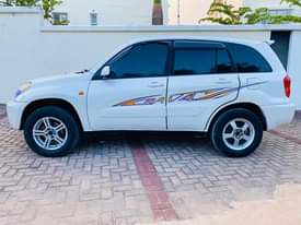 A picture of RAV4 NAMBA C CC 1790 FULL AC PRICE 11M CALL..0652438053