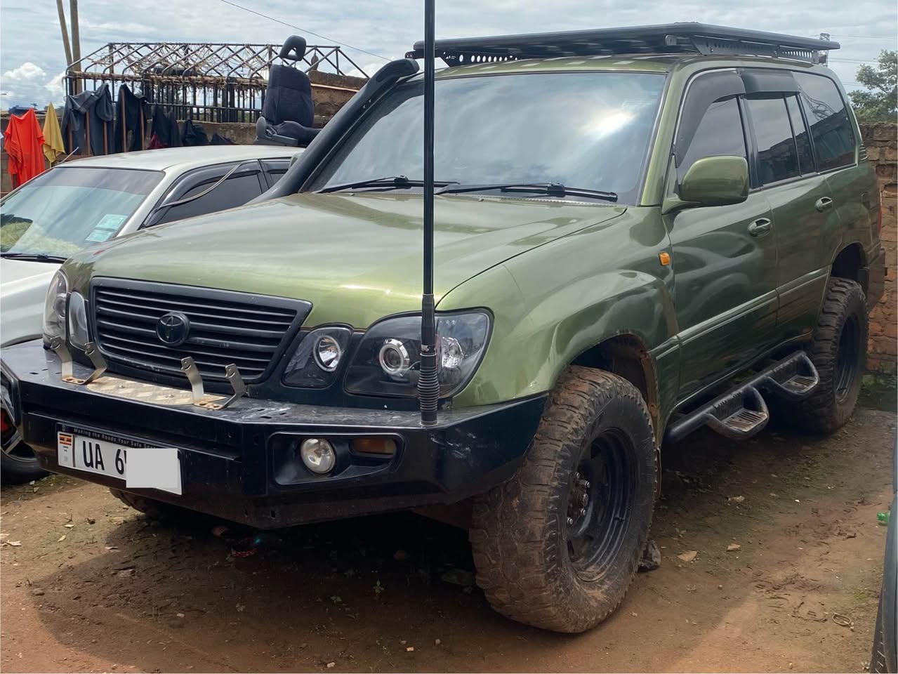 A picture of TOYOTA LANDCRUISER VX