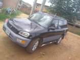 A picture of sharp Toyota Rav4 2000 model everything is working perfectly