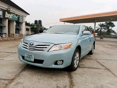 A picture of For sale Slightly used 2010 Toyota Camry XLE Full option