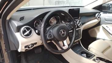 A picture of FOREIGN USED MERCEDES BENZ GLA 250 YEAR 2016 KEYLESS IGNITION