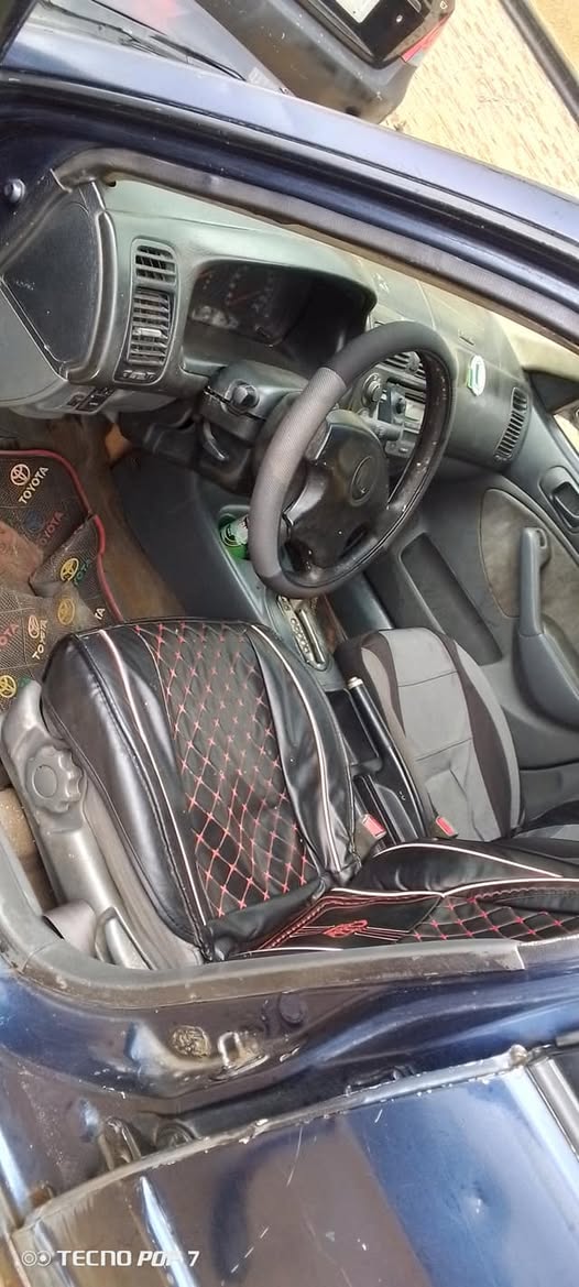 A picture of Honda Civic everything working perfectly fine Location akoka Yaba lagos